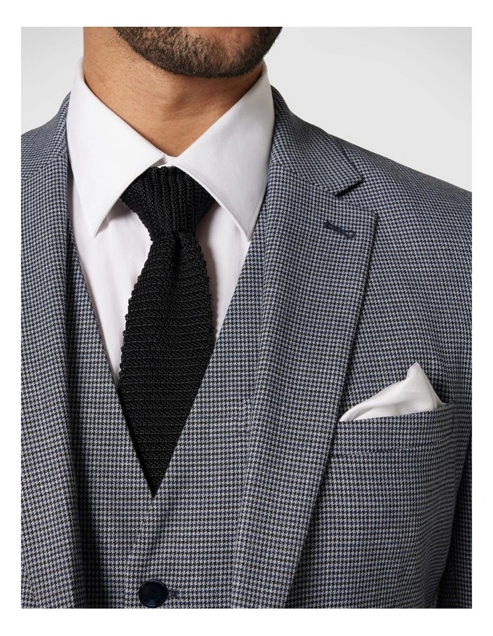 Knitted Silk Tie in Black