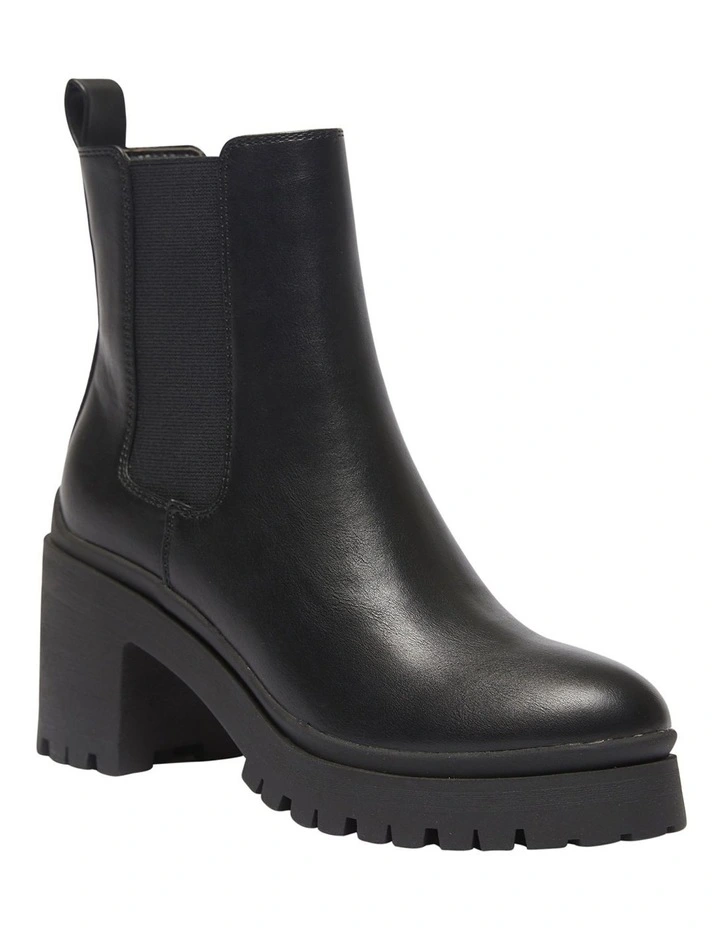 Jakarta Boots In Black Smooth