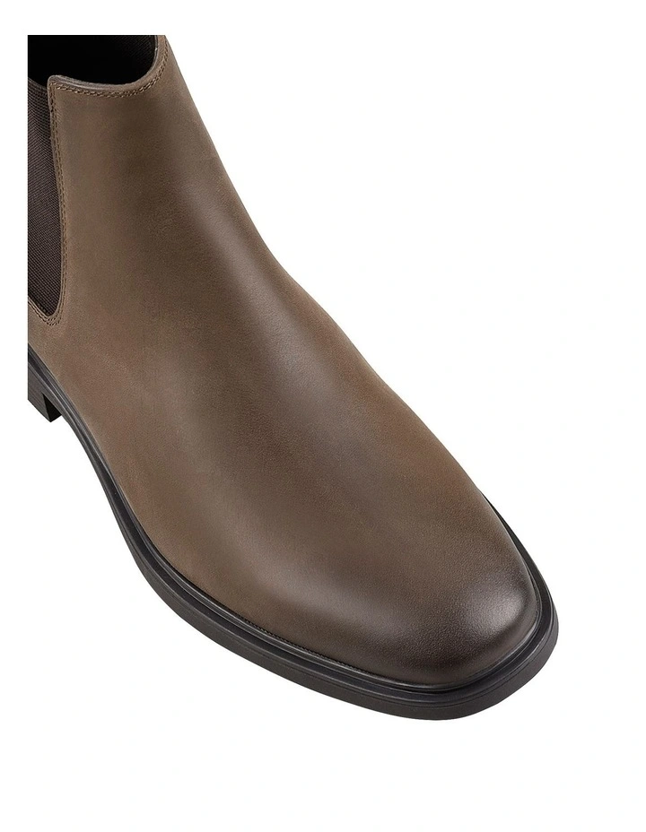 Zane Boot in Stone Wild