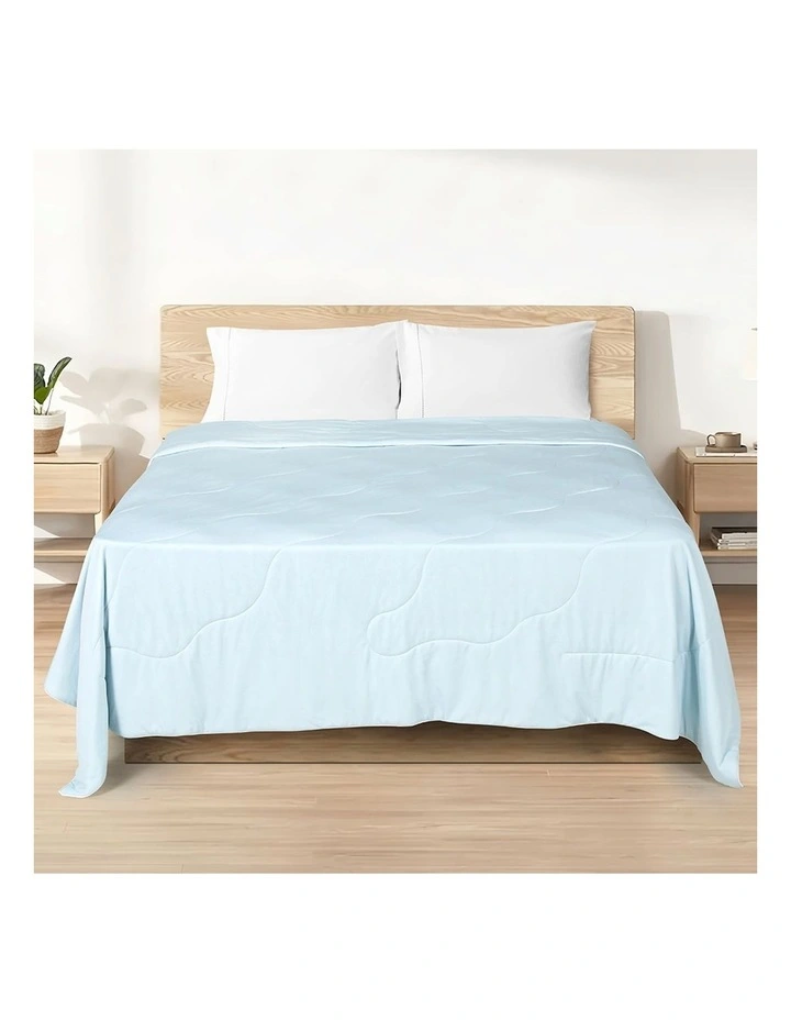 Bedding Cooling Quilt in Blue