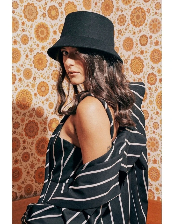 Seine Wool Bucket Hat in Black