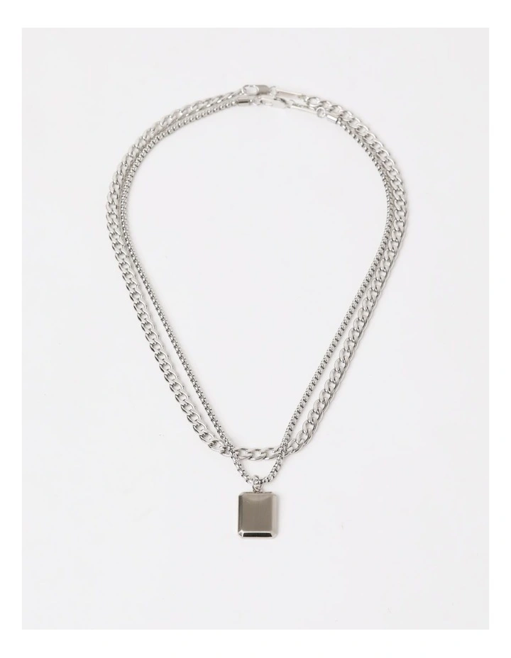 Double Chain With Pendant in Silver