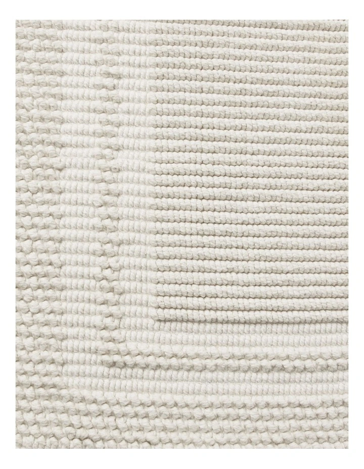 Textured Bath Mat in White