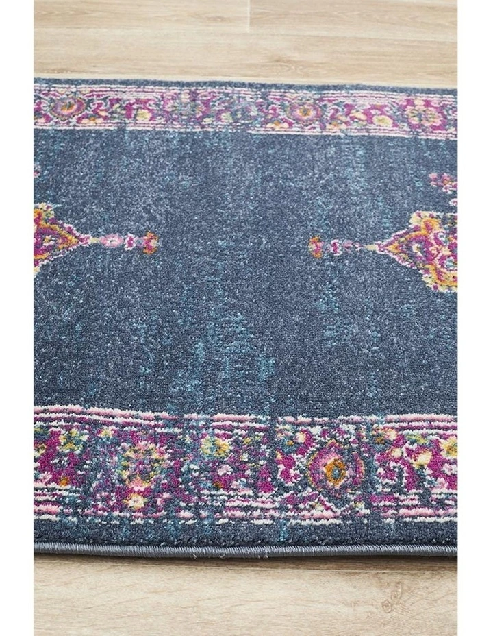 Babylon Rug 211 in Navy