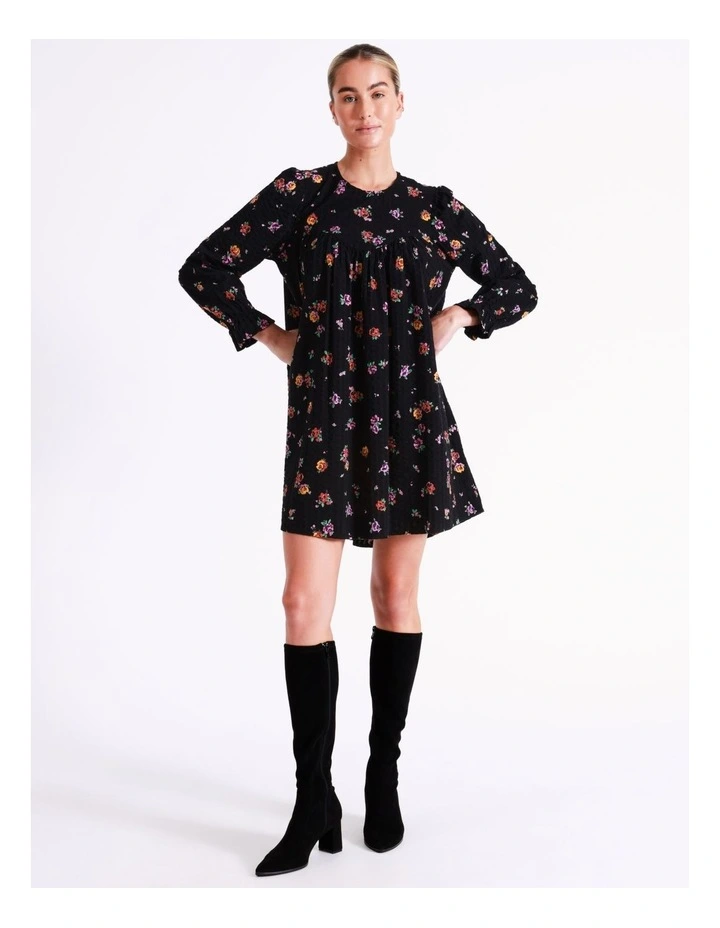 Dores Long Sleeve Above Knee Dress in Black