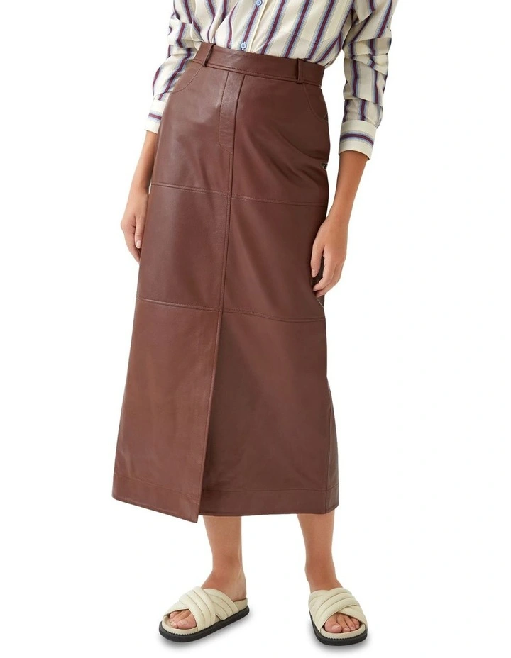 Anna Nappa Leather Pencil Skirt in Maroon