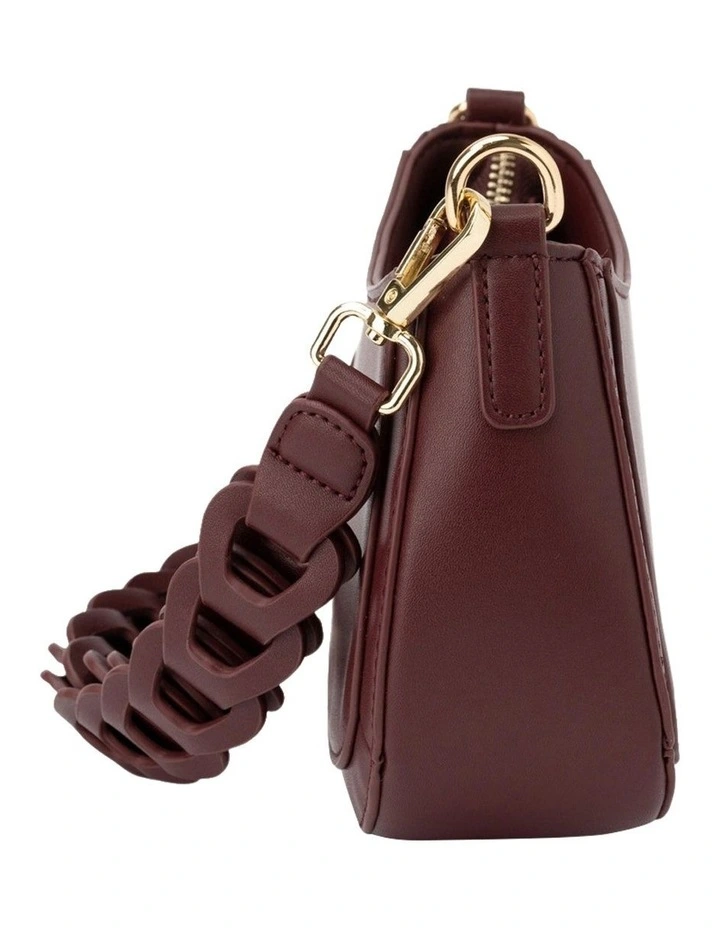 Avery Shoulder Bag in Chocolate