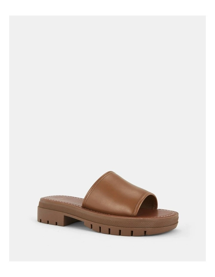 Urago Slides in Caramel