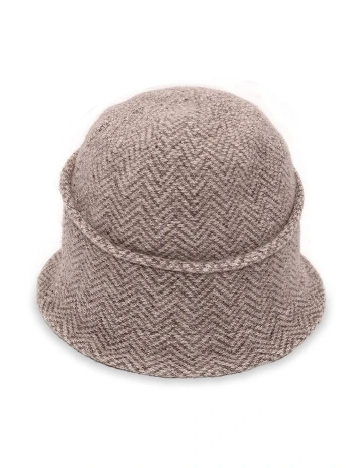 Claire Woolen Pull On Hat in Sand