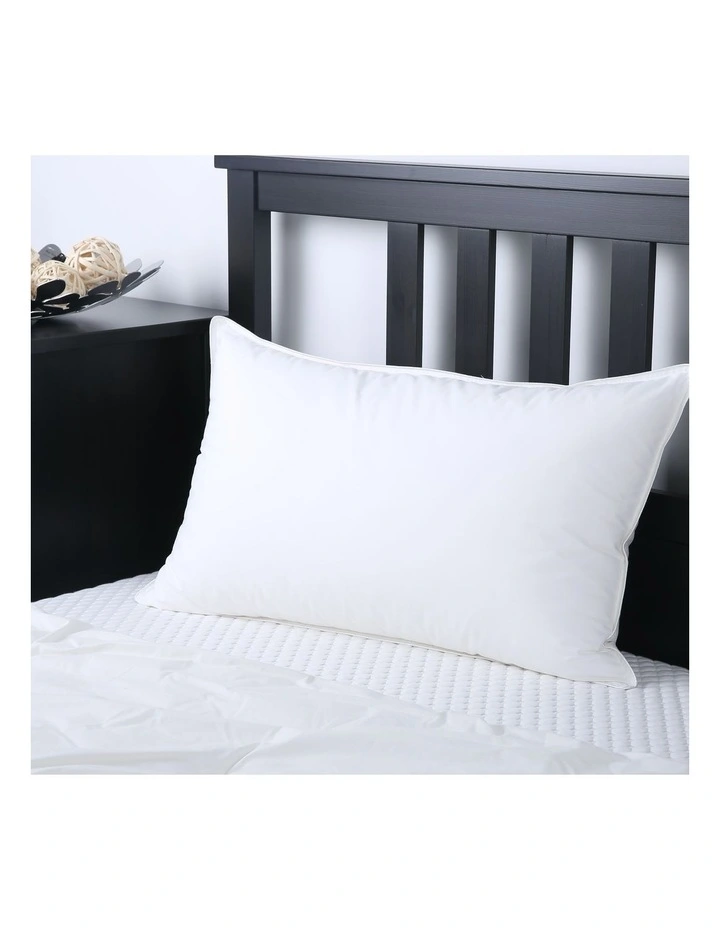 Down Alternative Microfibre Standard Pillow 48 x 73 cm in White