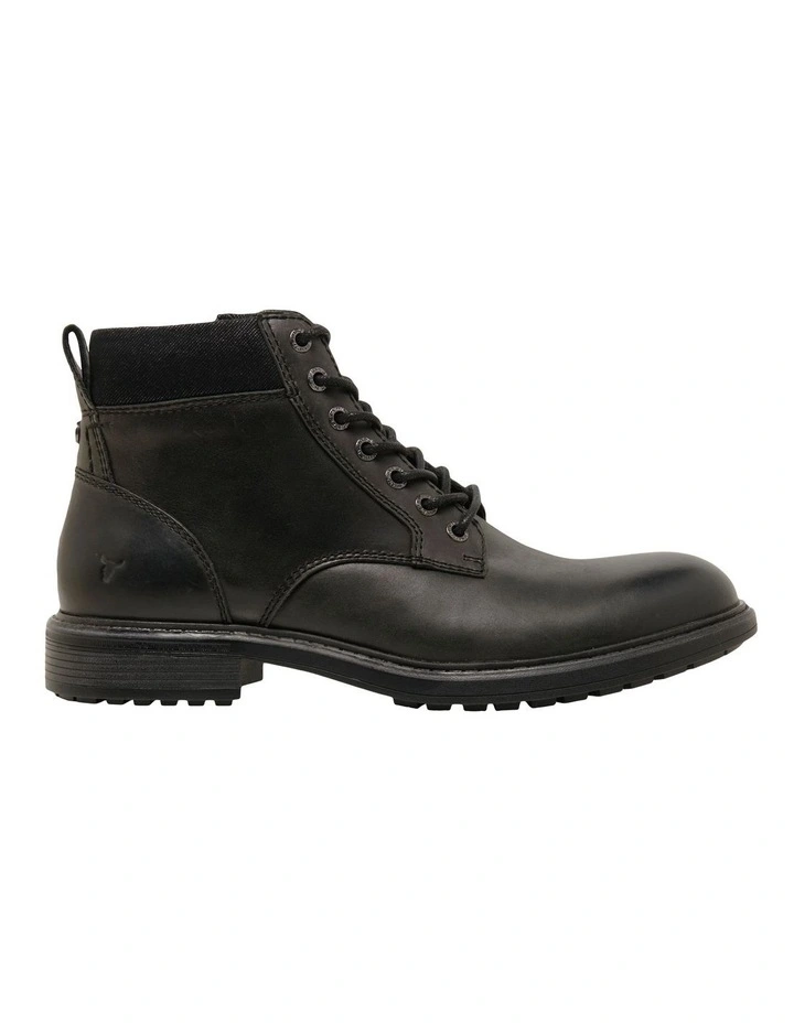 Beau Leather Boot in Black