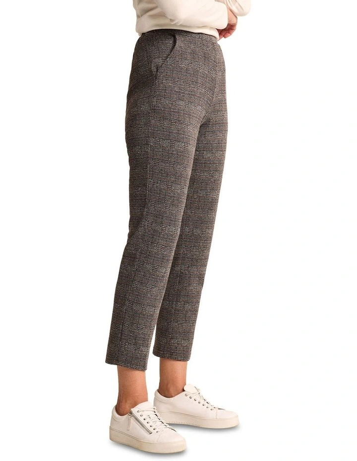 Delia Short Length Pant in Black