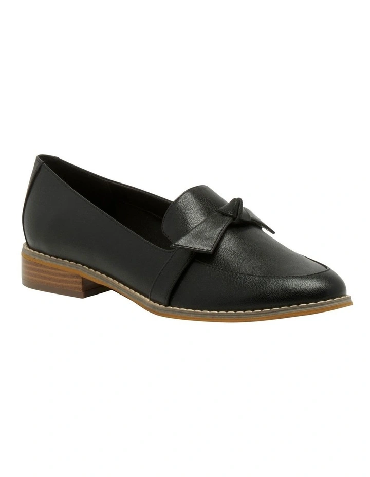 Huna Loafer in Black