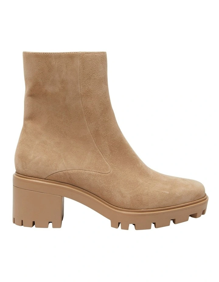 Zack Suede Leather Boots in Taupe