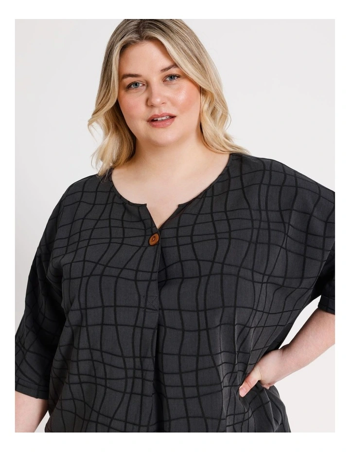 Magyar Short Sleeve V Neck Tee With Button in Charcoal