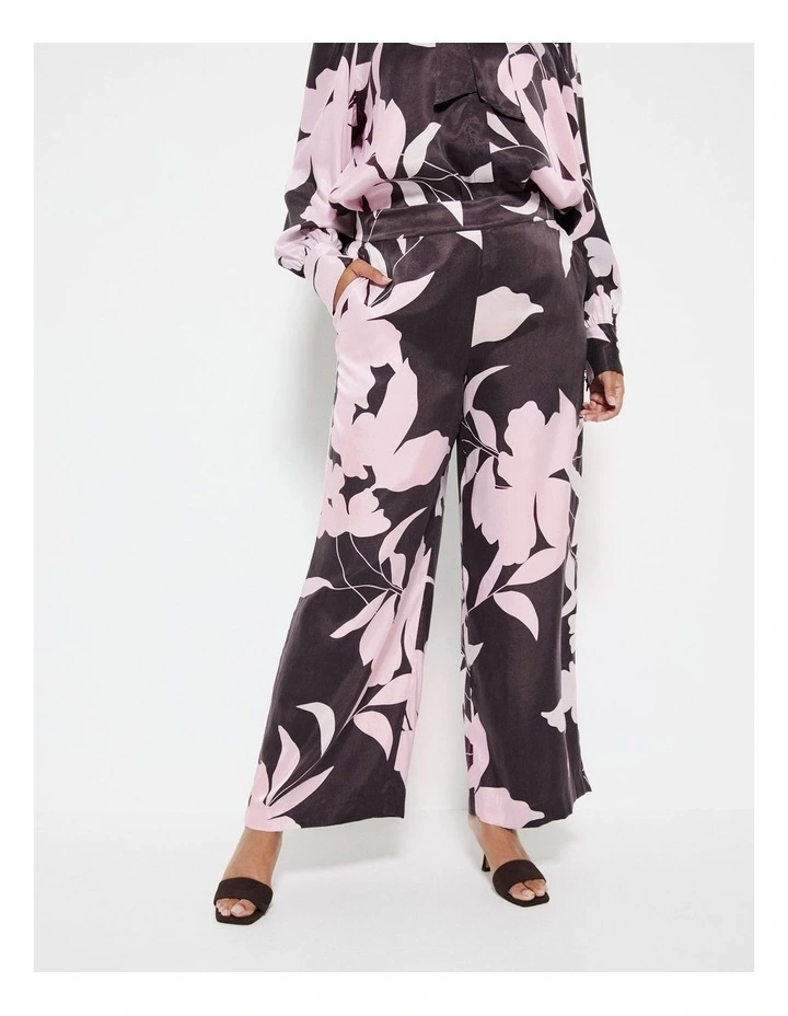 The Retro Pant in Floral Print