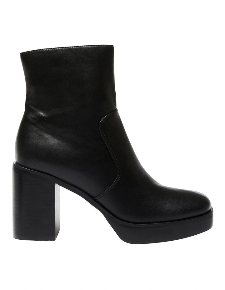 Tempo Boots in Black Smooth