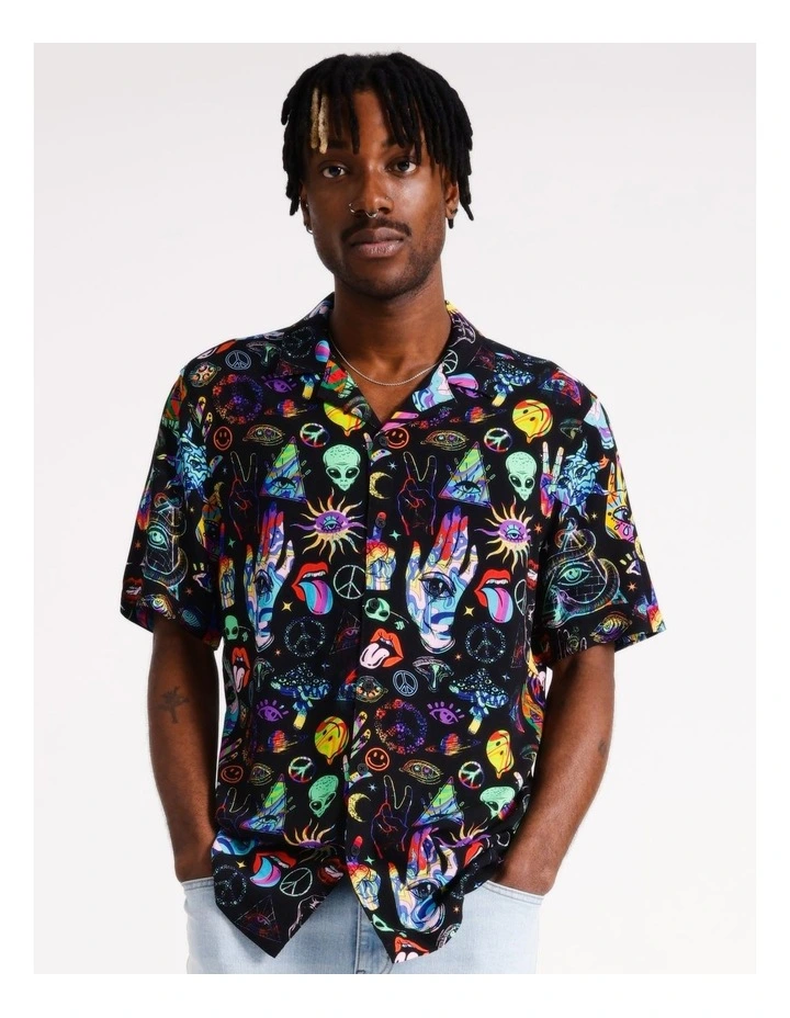 Psychedelic Walk Print Short Sleeve Rayon Shirt in Black