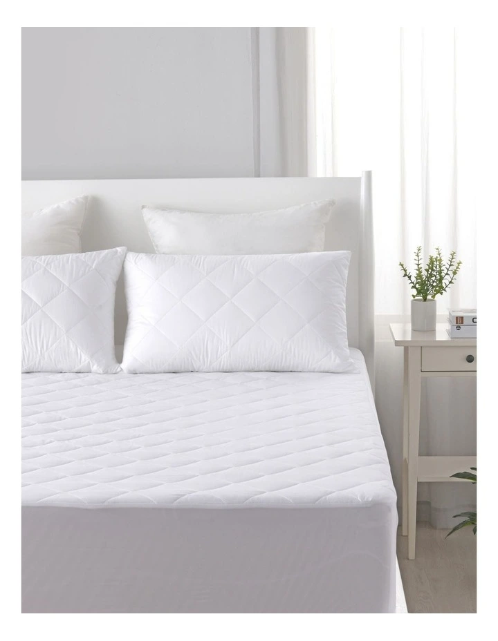 Quilted Cotton Cover Mattress Protector in White