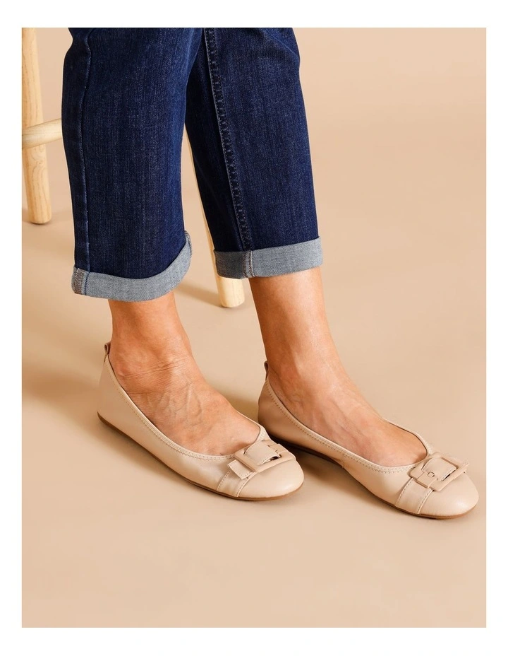 Shelby Flat Shoes In Nude