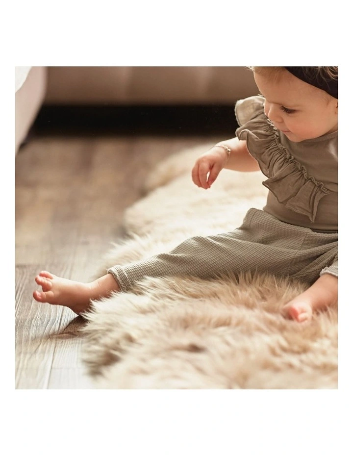 Long Wool Sheepskin Rug Single in Mocha
