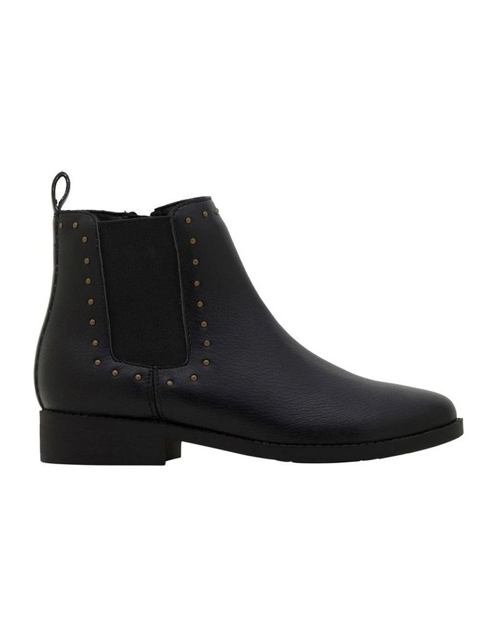 Tova Boots in Black
