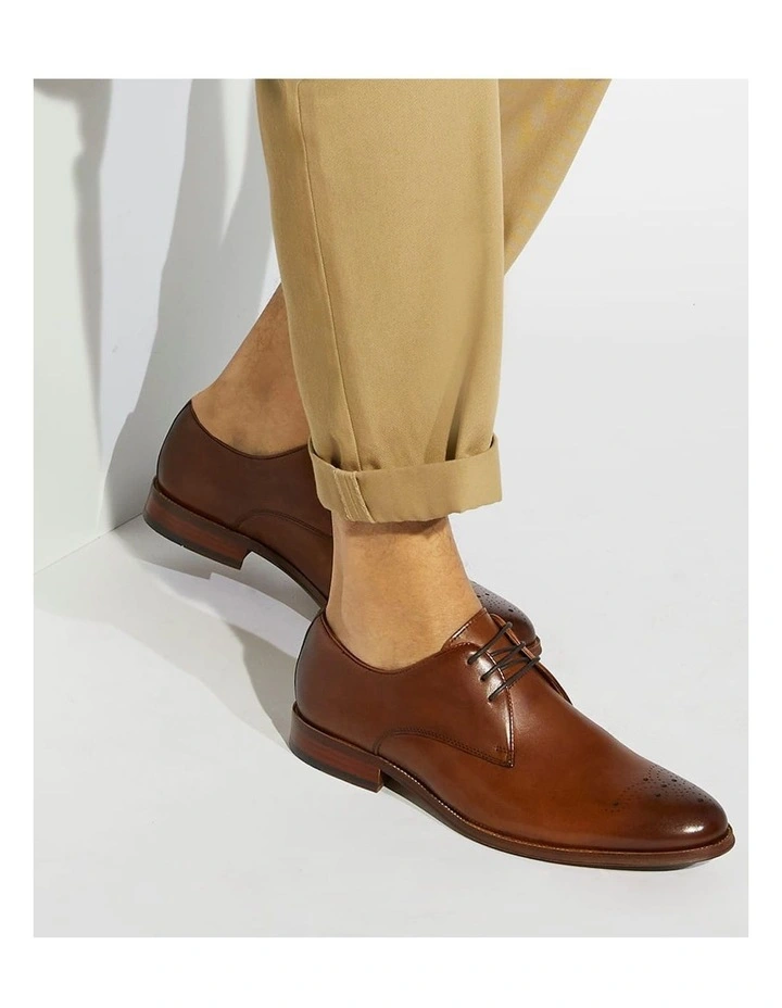 Sebastian Dress Shoe in Tan
