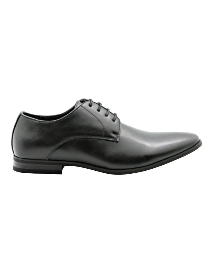 Dress Shoe in Black