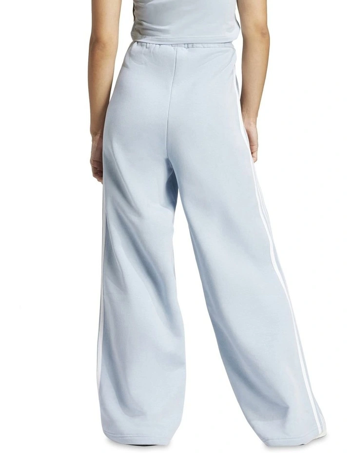 Essentials 3-Stripes Fleece Wide Joggers in Wonder Blue
