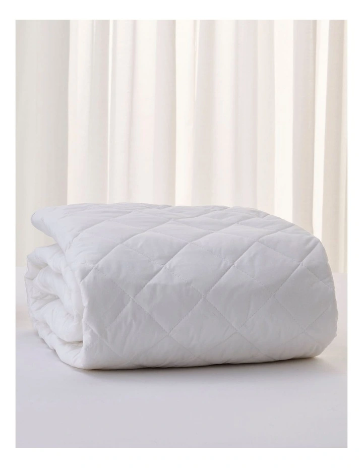 Classic Cool Dry Comfort Mattress Protector in White