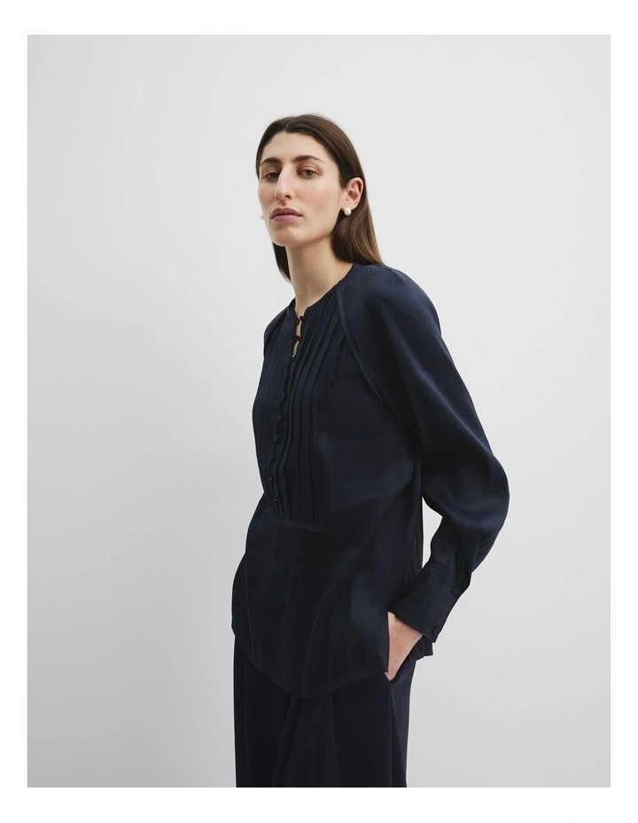 Fluid Long Sleeve Popover in Deep Navy