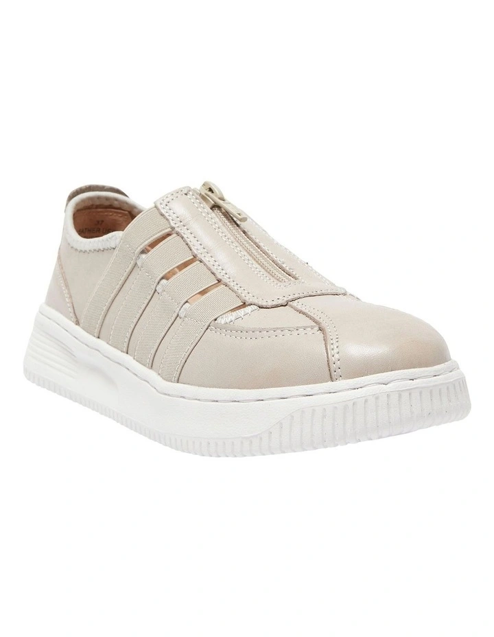 Newport Sneakers in Taupe Leather