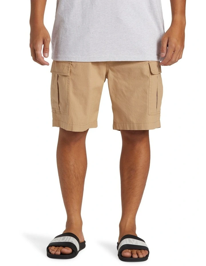 Taxer Cargo Cargo Walk Shorts in Khaki