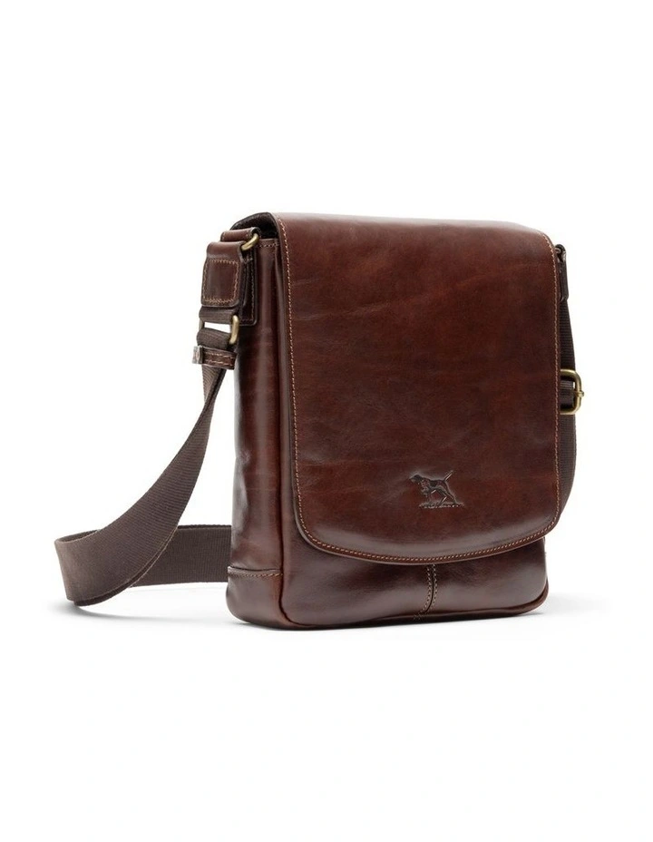 Cambridge Mini Messenger in Chocolate