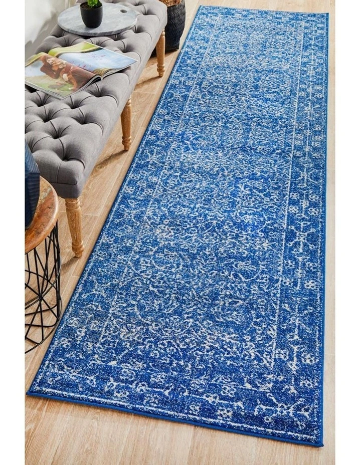 Evoke Artist Transitional Rug in Navy
