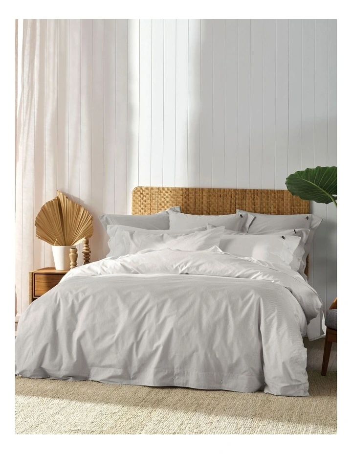 Icon American Pin Point Oxford Quilt Cover Set in Gray/White