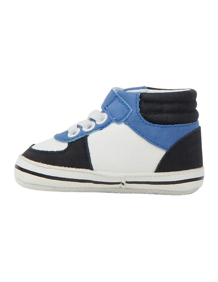 Kody Prewalker Sneaker Boot in Blk/White