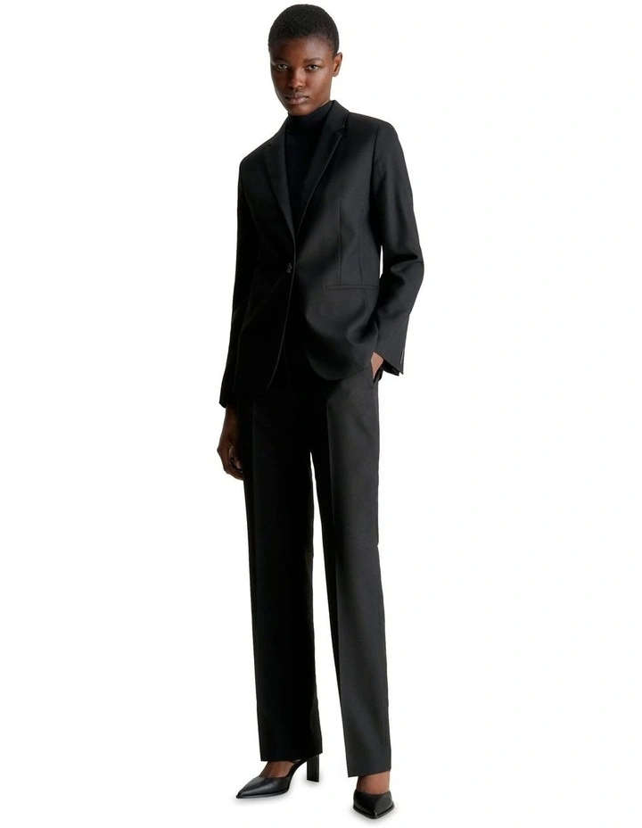 Essential Tailored Blazer in Black