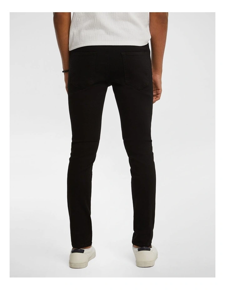 Ulrich Slim Tapered Jeans in Black
