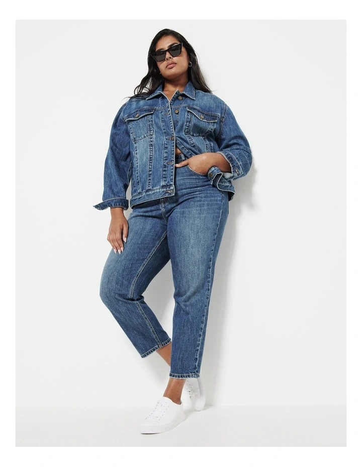 The High Rise Crop Girlfriend Jean in Dark Vintage