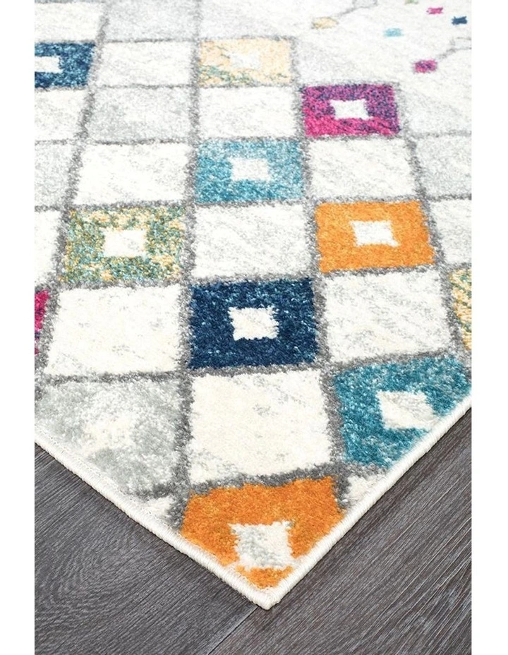 Mirage Peggy Tribal Morrocan Style Runner Rug in White