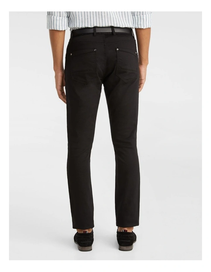 Nicol Skinny Chinos in Black