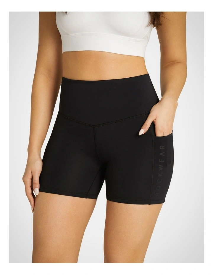 Reform Mid-Thigh Bike Shorts in Black