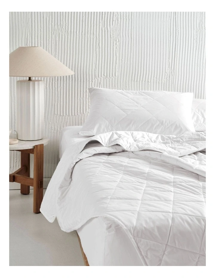 Kind Cotton Quilt in White