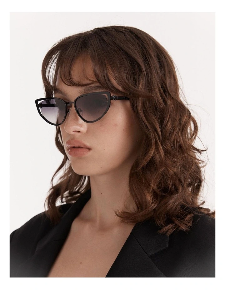 Solar Sunglasses in Black
