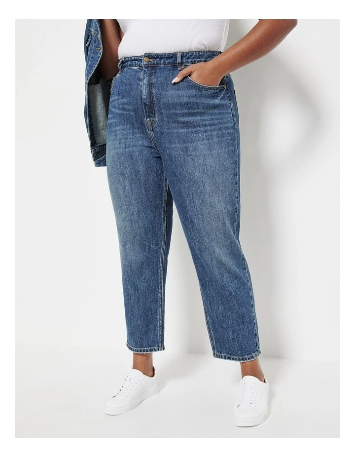 The High Rise Crop Girlfriend Jean in Dark Vintage