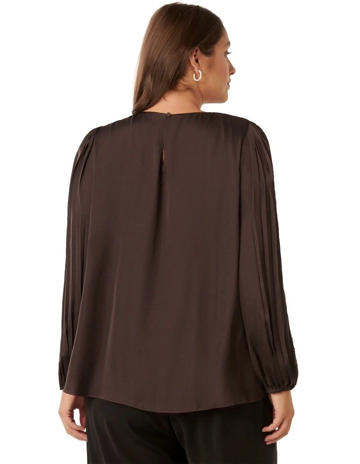 Della Detail Blouse in Brown