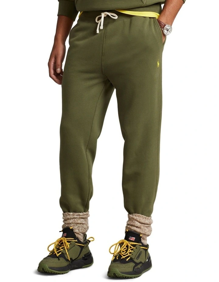 The Fleece Sweatpant in Green