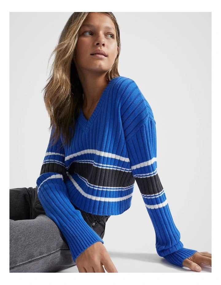 Sporty V Neck Knit Sweater in Royal Blue