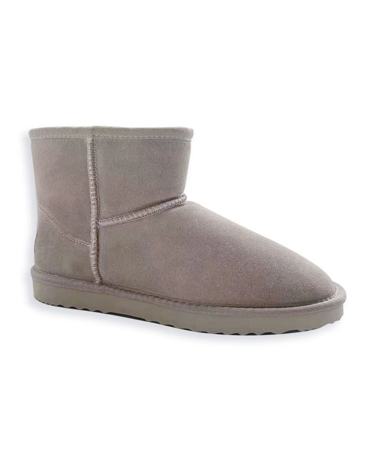 Women Short Sheepskin Ankle UGG Boot in Light Grey
